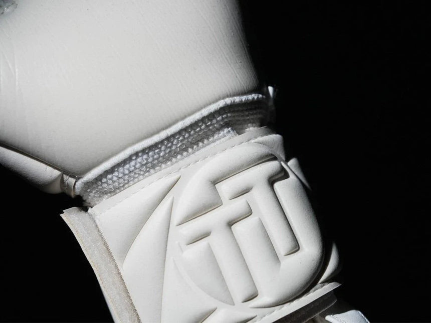 Latex White Senior HYLA